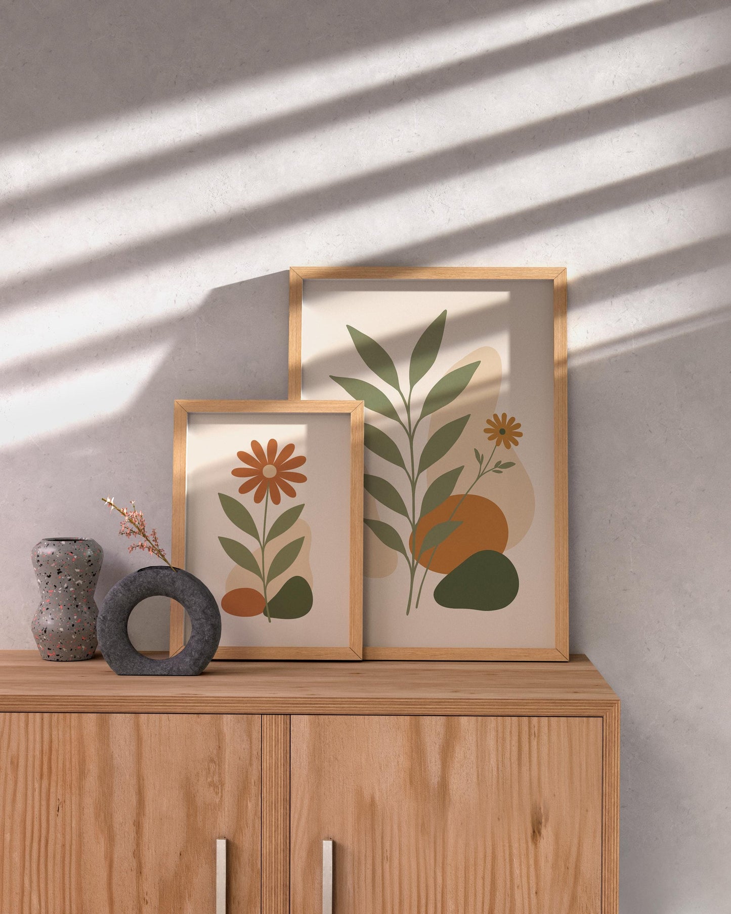 Poster Floral Minimaliste | Affiche Murale Digitale Plante Verte Et Fleur Ocre | Art Nature Abstrait | Téléchargement Instantané | Ambiance Boho
